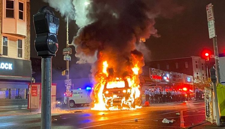 Shops and Police Vehicle Looted During Black Lives Matter Riot — Fires, Officer Down, Police 'Lost Control of 52nd Street' (VIDEOS)