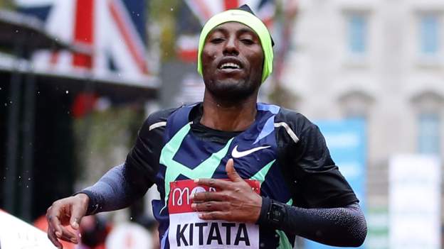 London Marathon 2020: Eliud Kipchoge beaten as Shura Kitata takes title