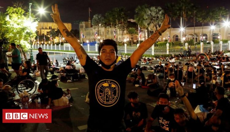 Thai protests: Large gatherings banned under emergency decree