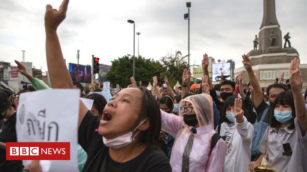 Thailand protests: Public gathering ban lifted after days of rallies