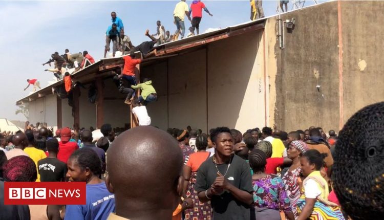 Nigeria protests: Police chief deploys 'all resources' amid street violence