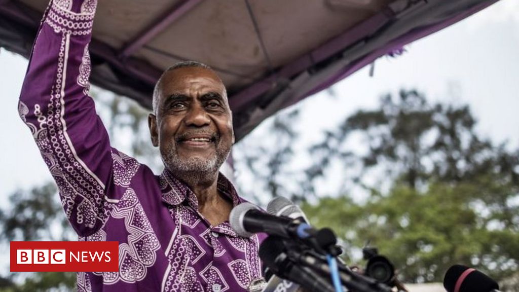 Tanzania election: Zanzibar presidential candidate 'arrested trying to vote'