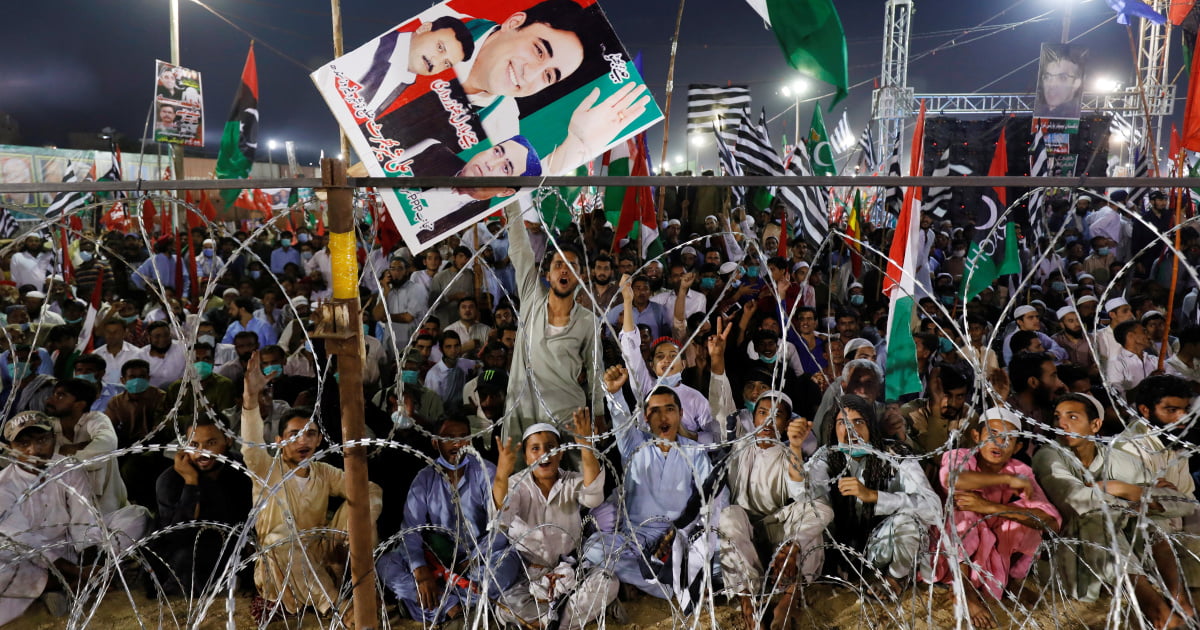 Pakistani politician released as opposition to continue protests | Pakistan