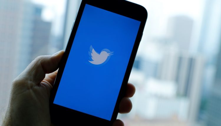 Twitter experiencing global service outage: Report | US & Canada