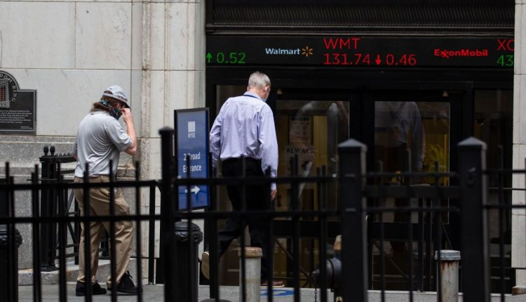 Pins and needles: US stocks close lower as stimulus talks drag | US & Canada News