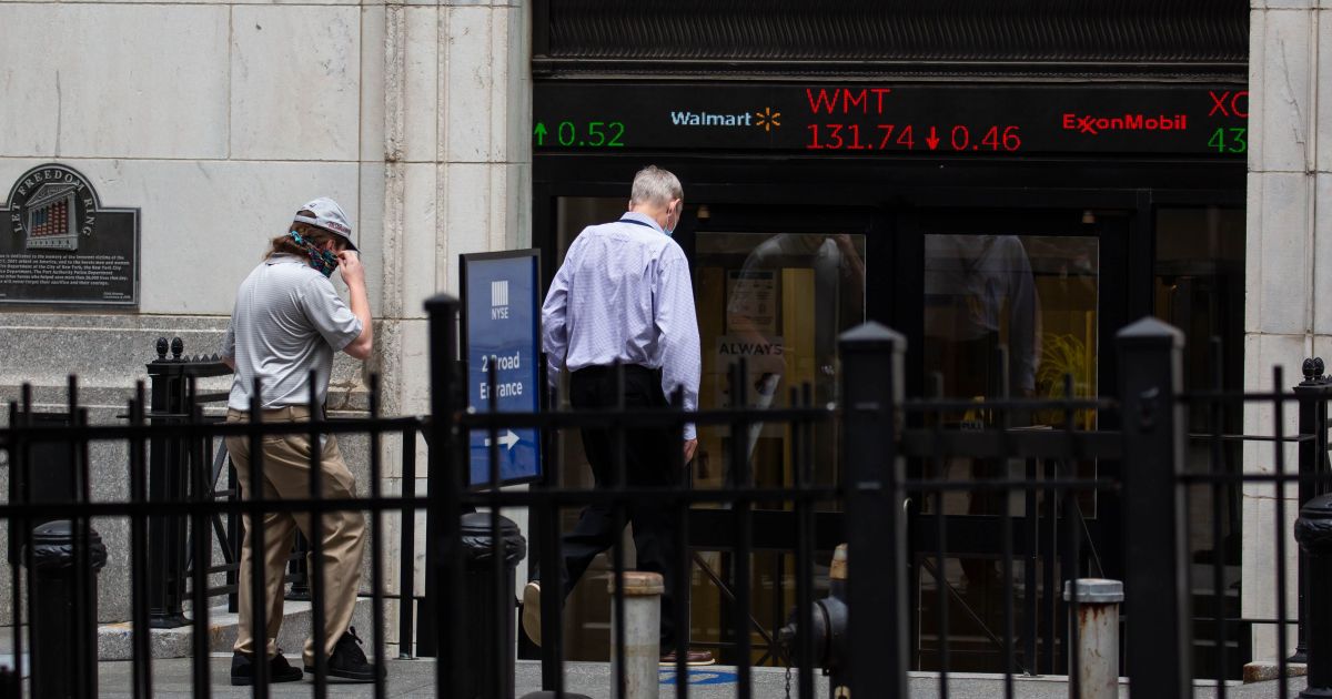 Pins and needles: US stocks close lower as stimulus talks drag | US & Canada News