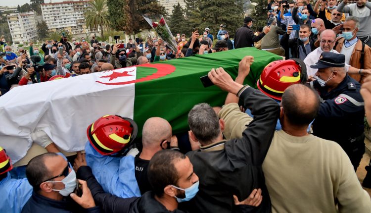 Lakhdar Bouregaa: Algeria war hero and protest icon dies | Middle East
