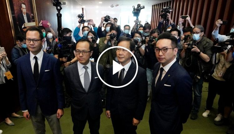 Hong Kong Pro-Democracy Lawmakers Vow to Resign