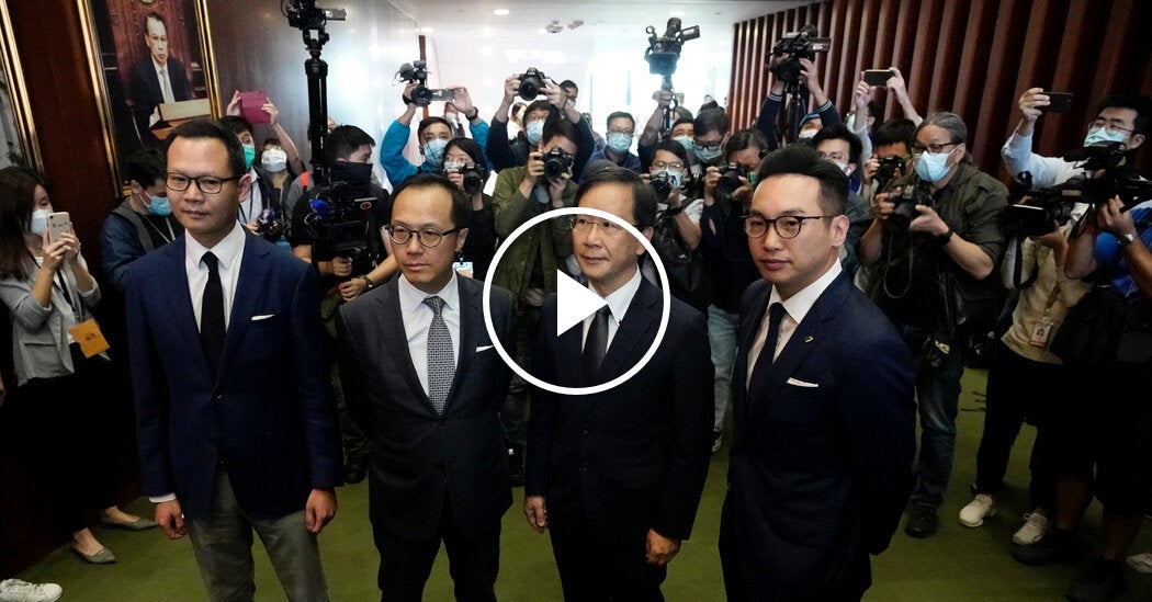 Hong Kong Pro-Democracy Lawmakers Vow to Resign