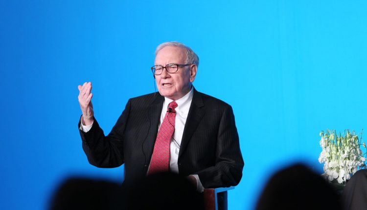 15 Career Lessons From Elon Musk, Warren Buffett, Sara Blakely and Other Successful Founders