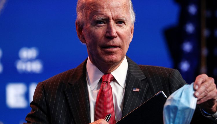 Biden calls for national mask mandate to fight COVID-19 | US & Canada
