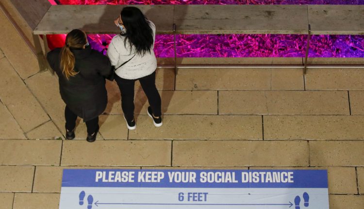 Chicago Issues Stay-At-Home Advisory & New Restrictions For Gatherings As COVID-19 Cases Increase
