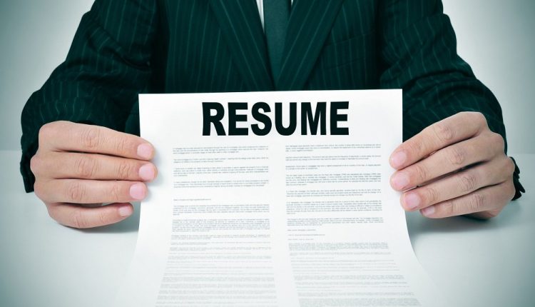 Job Hunting? Make Sure Your Resume Has These Essential Elements