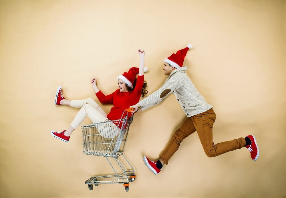 How Small Retailers Can Attract Holiday Shoppers