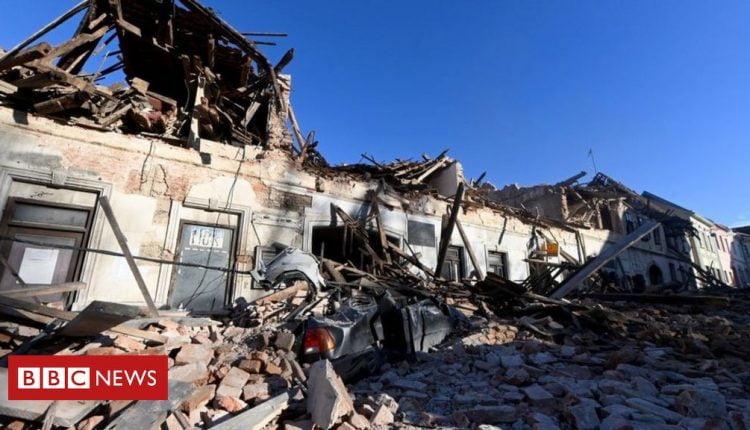 Croatia earthquake: Five dead as rescuers search rubble for survivors