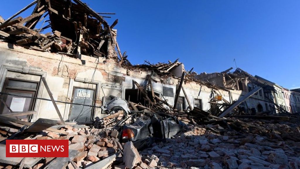 Croatia earthquake: Five dead as rescuers search rubble for survivors