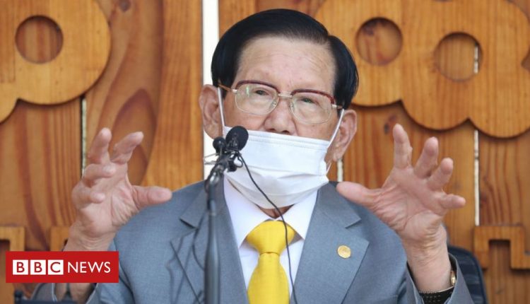 Shincheonji: Korean sect leader found not guilty of breaking virus law