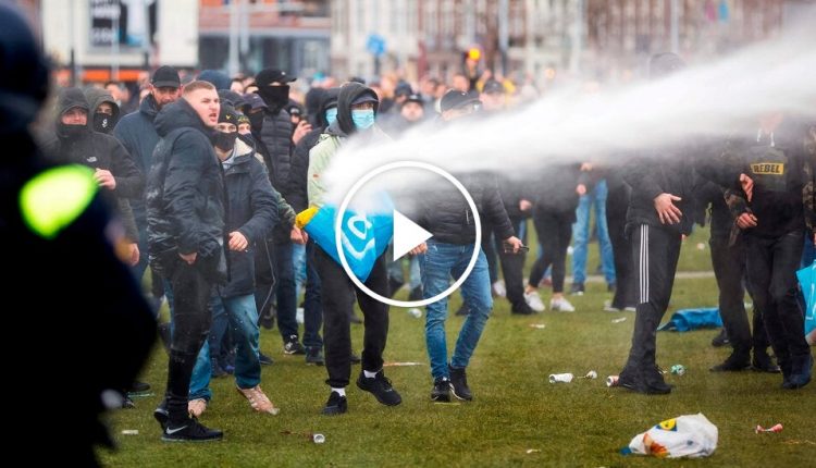 Anti-Lockdown Protesters Clash With Officers in the Netherlands