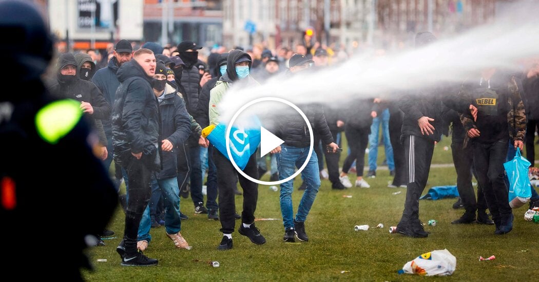 Anti-Lockdown Protesters Clash With Officers in the Netherlands