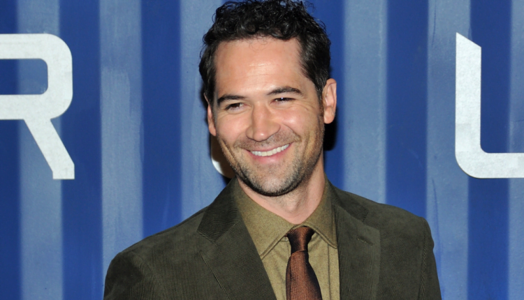 Netflix Orders ‘The Lincoln Lawyer’ Drama Series From David E. Kelley; Manuel Garcia-Rulfo To Star – Deadline