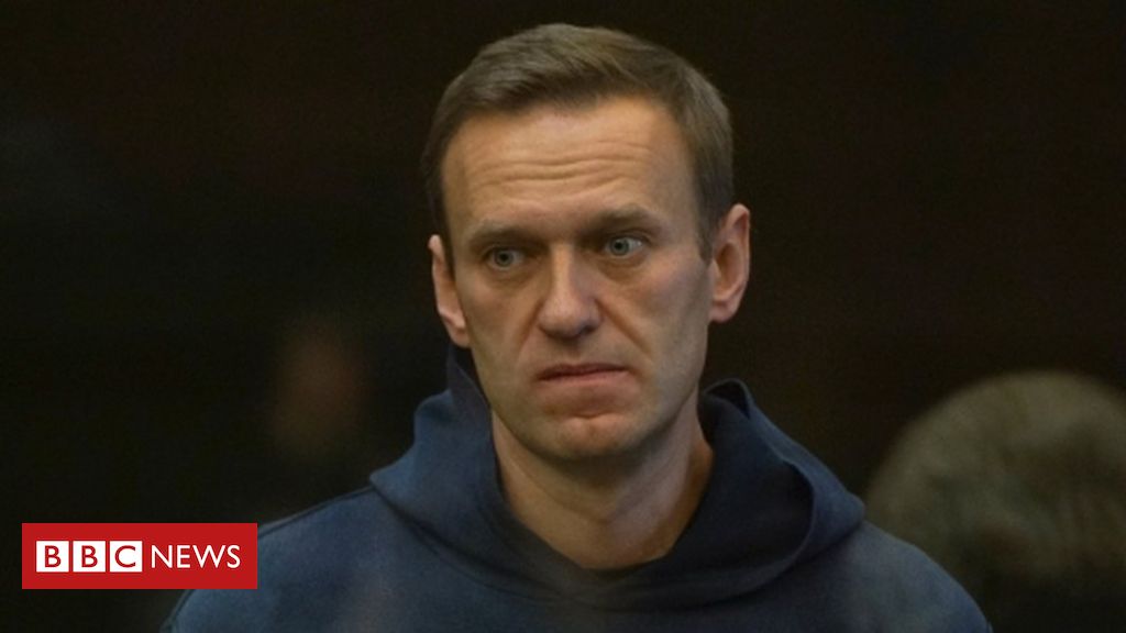 Russia protests: Jailed Navalny urges supporters to resist intimidation