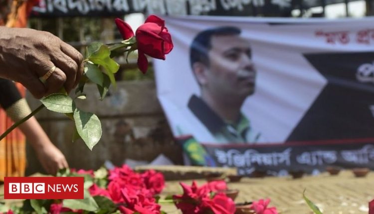 Bangladesh Avijit Roy murder: Five sentenced to die for machete attack on blogger