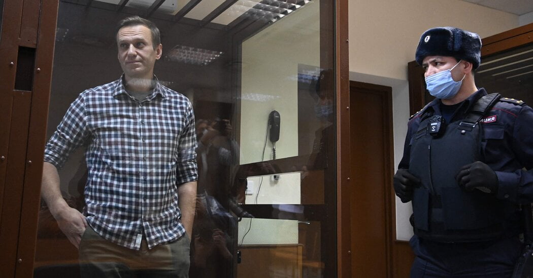Russian Court Orders Opposition Leader Navalny to Stay in Prison
