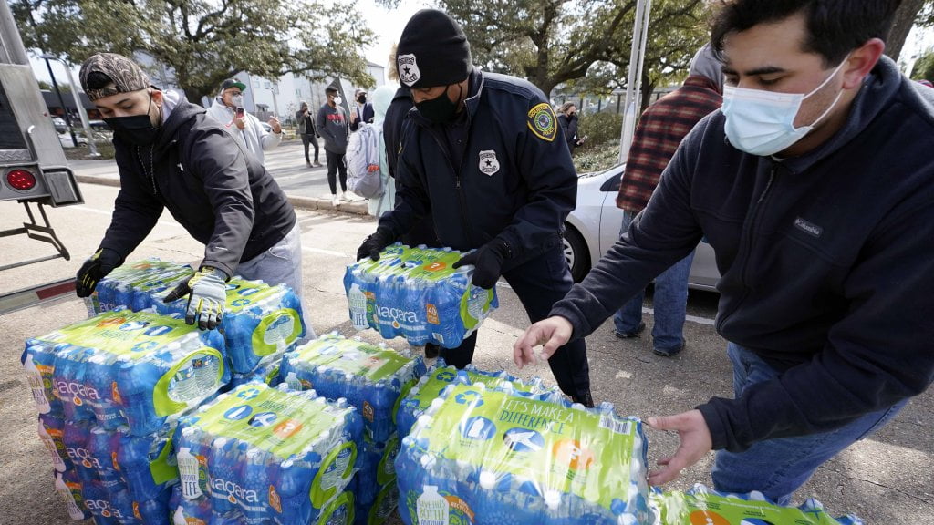 Amid Frigid Temperatures, No Power, and a Pandemic, Businesses Rally to Feed Hungry Texans