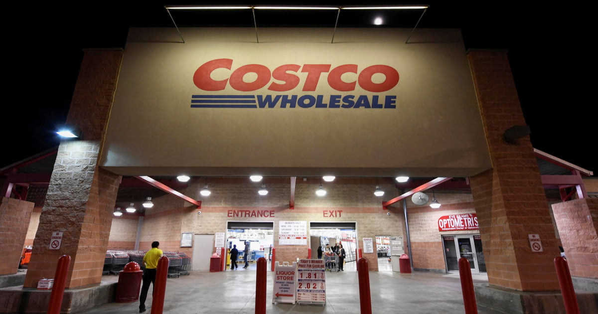 Fight for $15: US retailer Costco raises its hourly wage to $16 | Coronavirus pandemic News