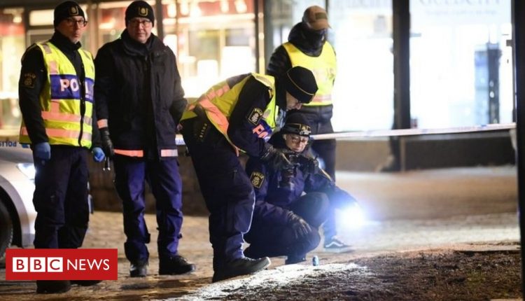 Sweden attack: Man injures seven in stabbing attack