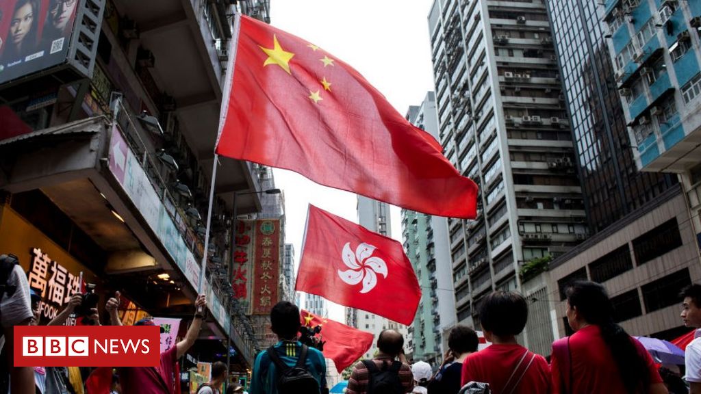Hong Kong: China approves 'patriotic' plan to control elections