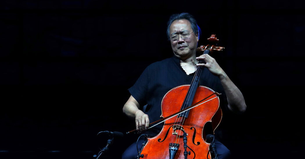 Yo-Yo Ma Gives a Surprise Concert at Vaccination Site