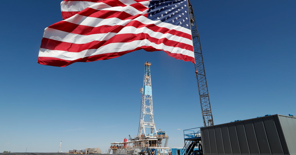 US oil lobbying group mulls throwing weight behind carbon pricing | Business and Economy News