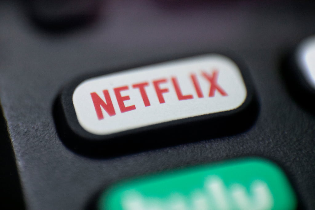 Netflix COO Greg Peters On Pricing Strategy, The “Endless Scroll” And Shrinking Theatrical Movie Windows – Deadline